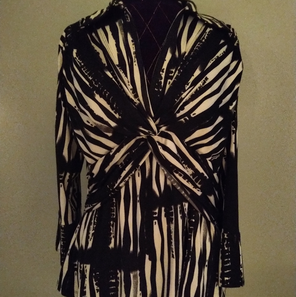 Ladies Essentials Size XL Blouse